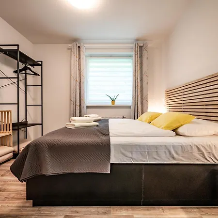 Apartma Med Krosnjami