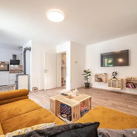 Apartma Med Krosnjami 아파트 보히니