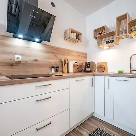 아파트 Apartma Med Krosnjami *